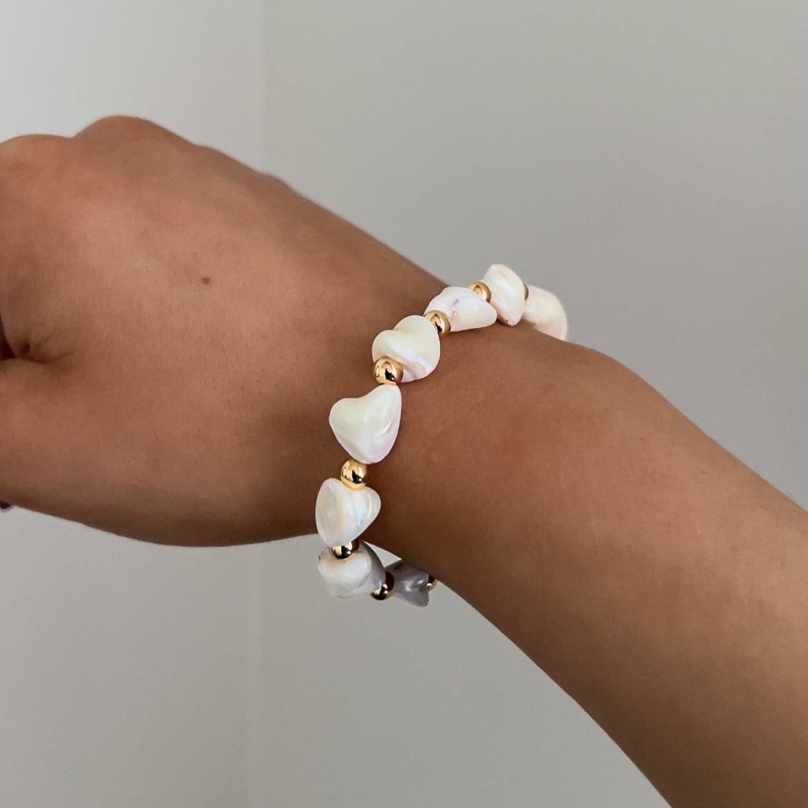 Ivory Shell Beaded Bracelet