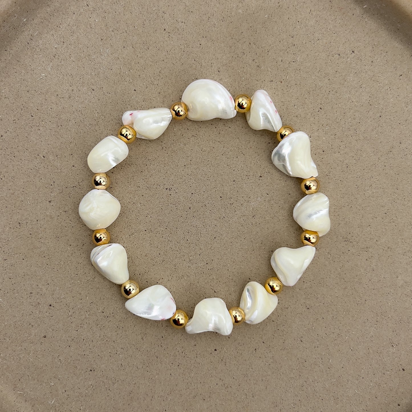 Ivory Shell Beaded Bracelet