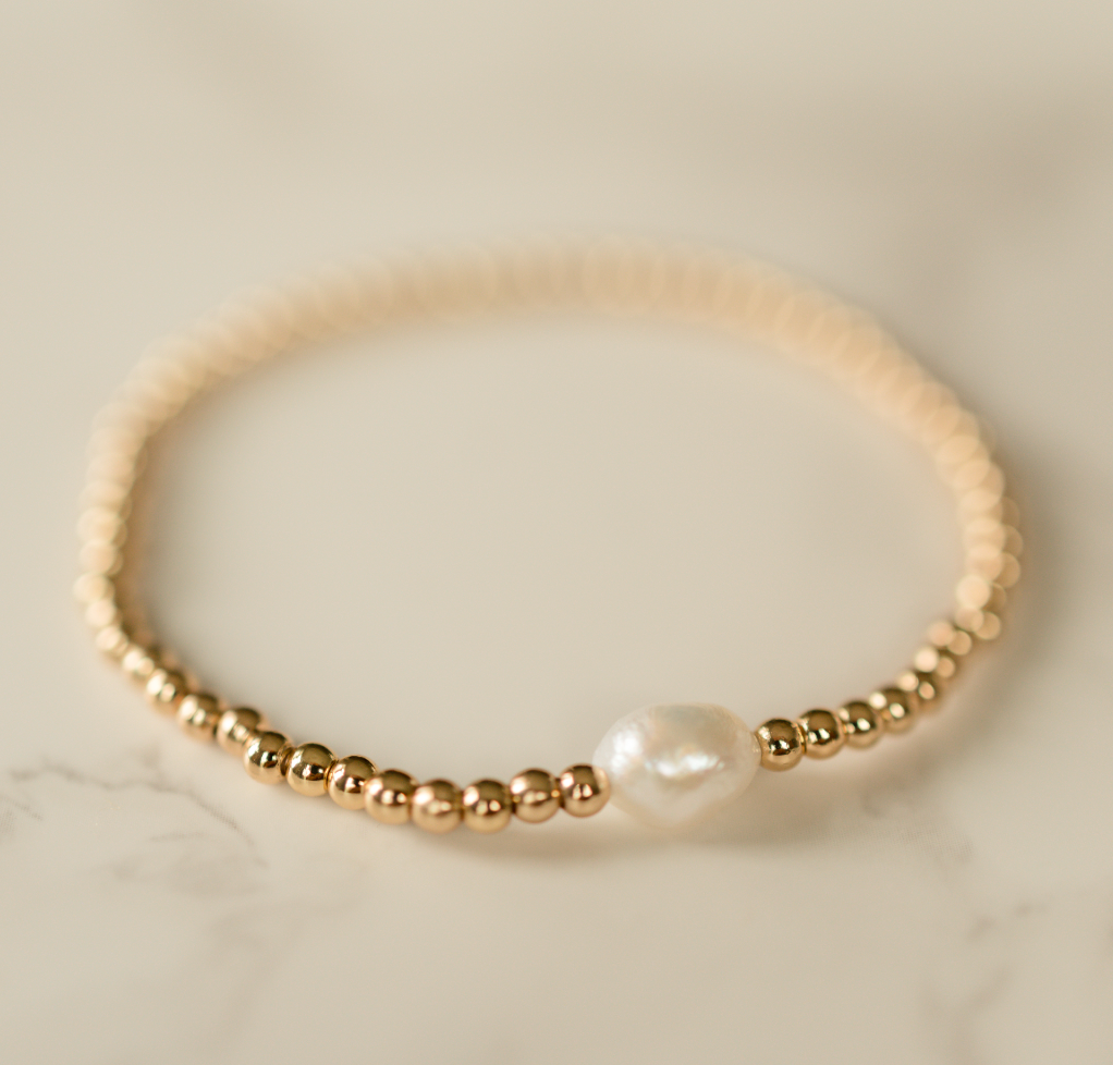 Purity Gold Pearl Bracelet