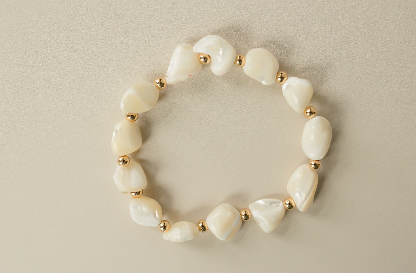 Ivory Shell Beaded Bracelet