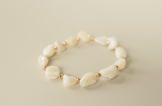 Ivory Shell Beaded Bracelet