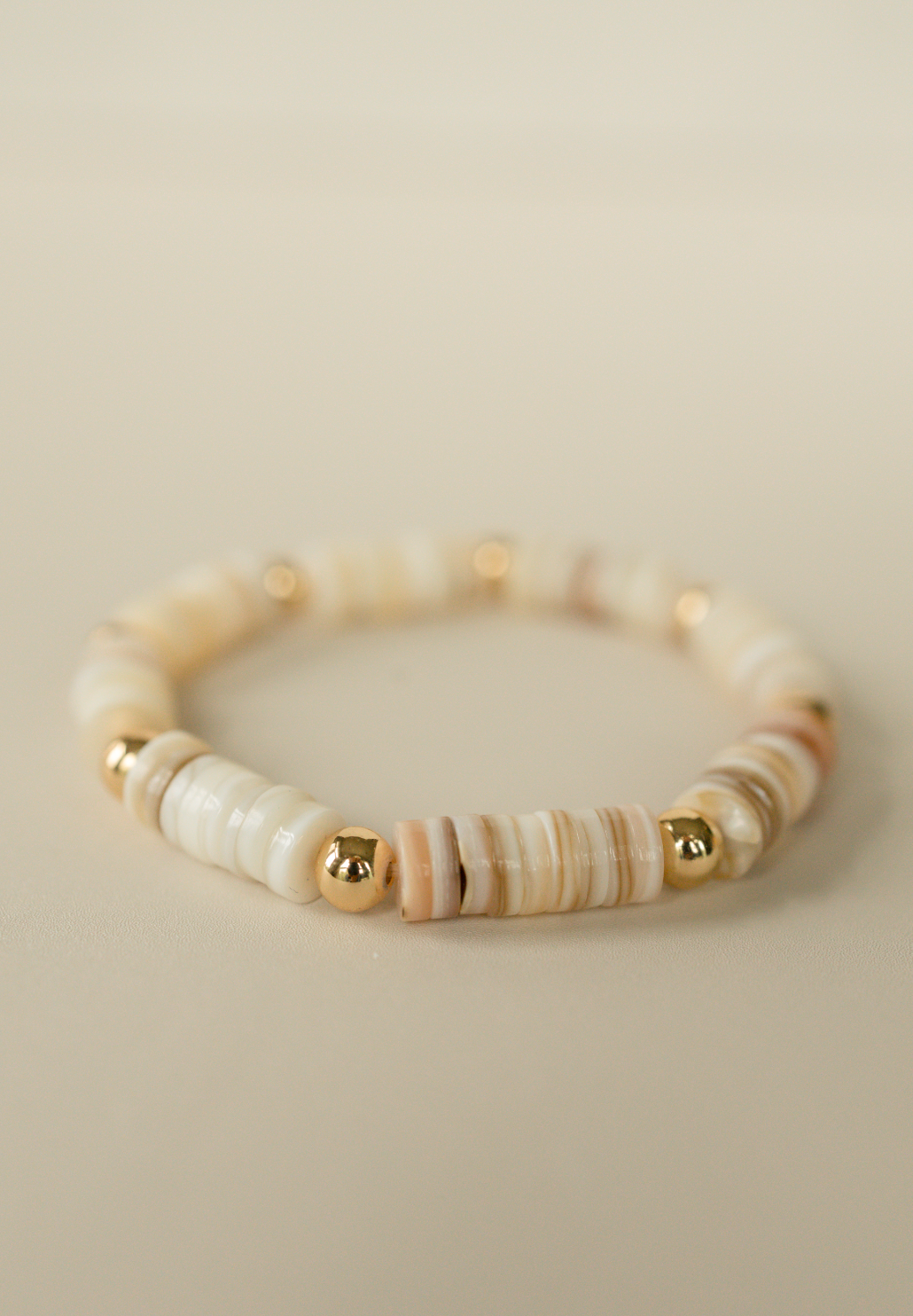 Rosy Dawn Shell Bracelet